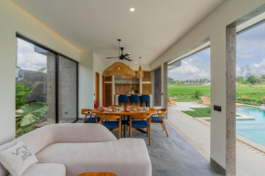 Serenity villa panoramic ricefield view and pool
